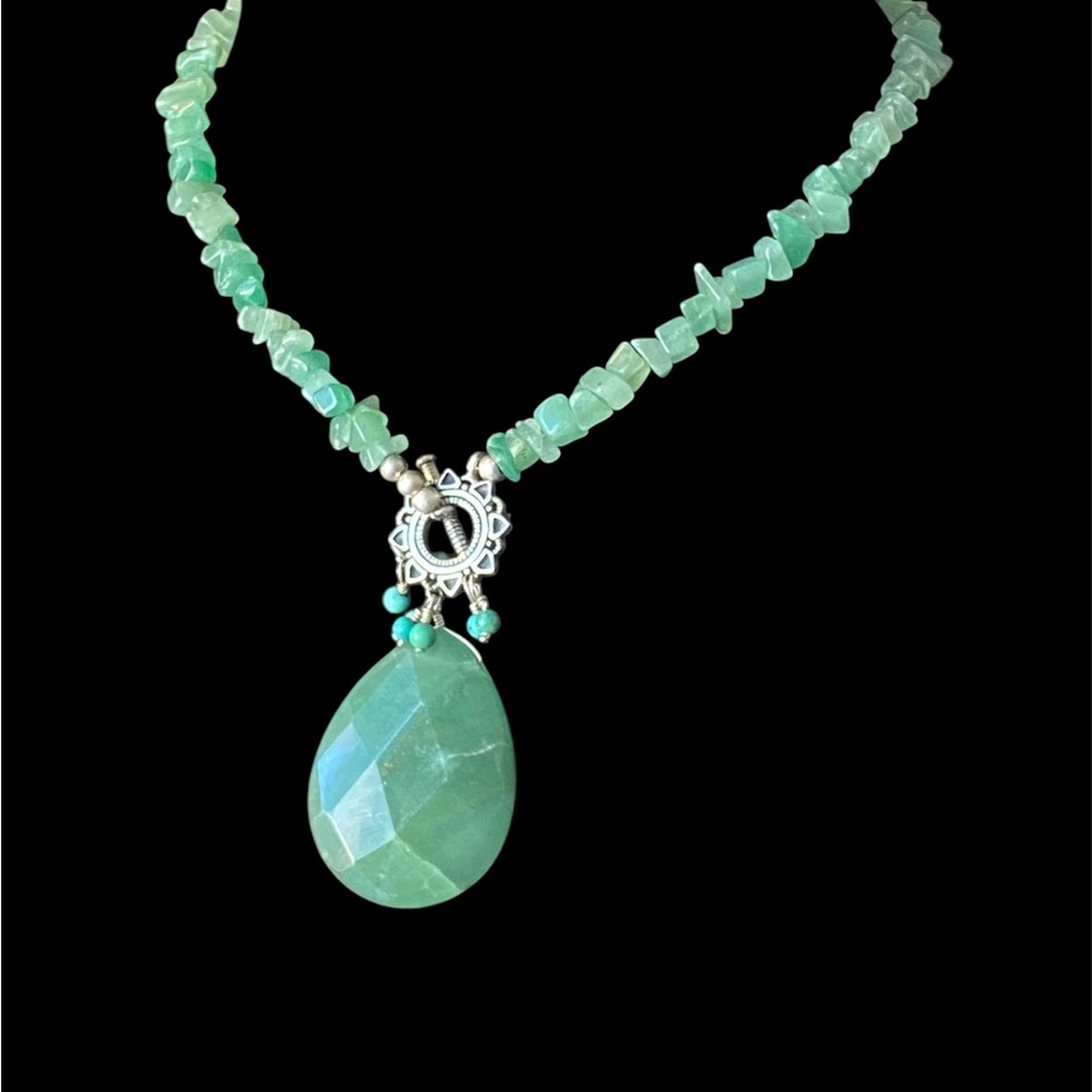 Hand Crafted Aventurine Chip Necklace W/ Ornate Silver Accent & Teardrop Pendant - Picture 5 of 10